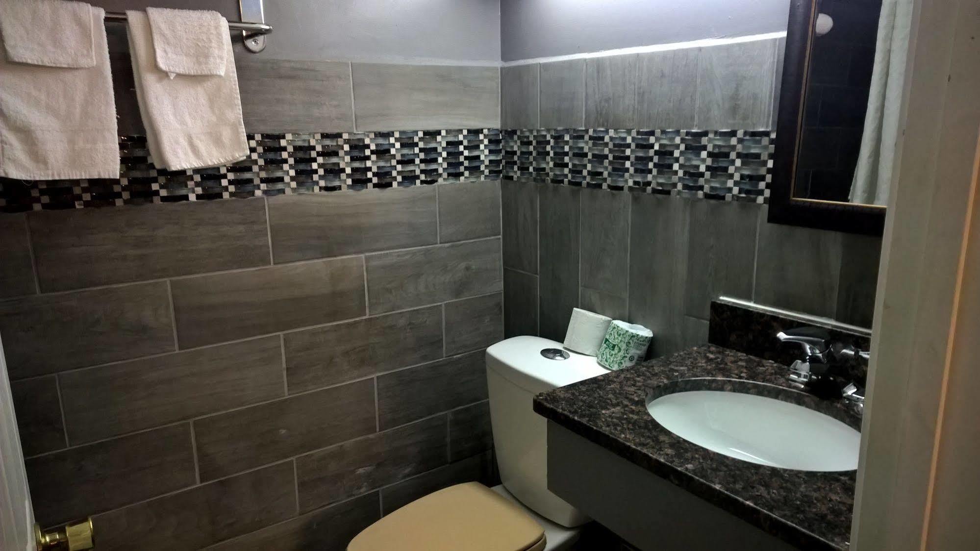 Economy Inn Marshalltown Zewnętrze zdjęcie